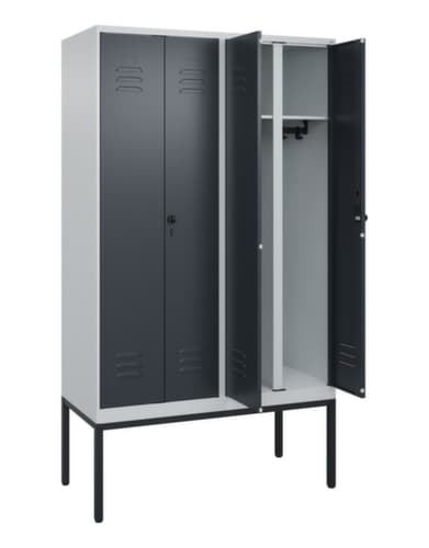 C+P Armoire vestiaire Classic Plus pour une séparation en noir et blanc, largeur de compartiment 300 mm