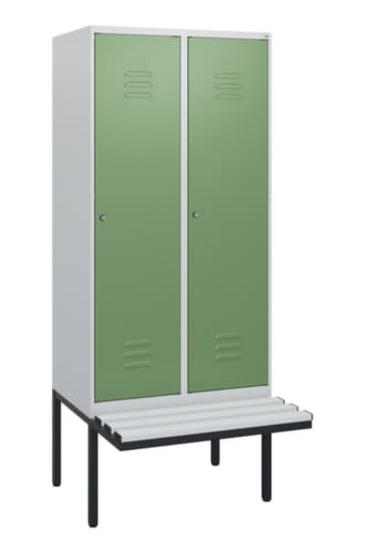 C+P Armoire vestiaire Classic Plus avec banc, largeur de compartiment 400 mm