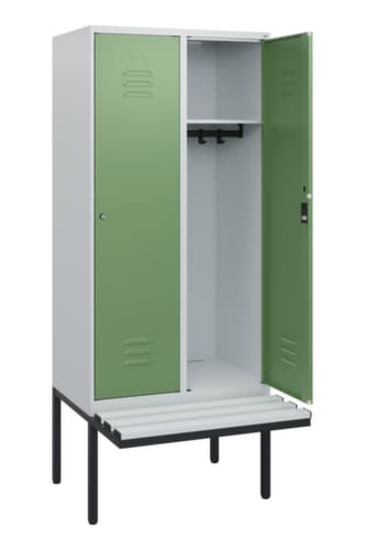 C+P Armoire vestiaire Classic Plus avec banc, largeur de compartiment 400 mm