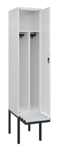 C+P Armoire vestiaire avec banc Classic Plus pour une séparation en noir et blanc, largeur de compartiment 400 mm