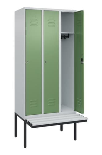 C+P Armoire vestiaire Classic Plus avec banc, largeur de compartiment 300 mm
