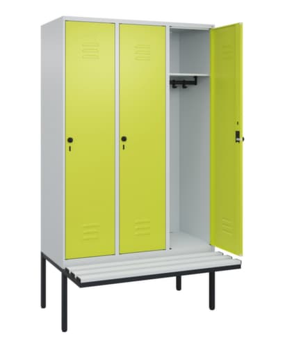 C+P Armoire vestiaire Classic Plus avec banc, largeur de compartiment 400 mm