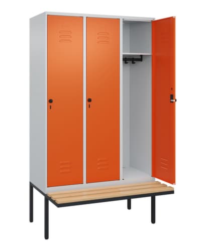 C+P Armoire vestiaire Classic Plus avec banc, largeur de compartiment 400 mm