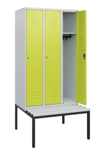 C+P Armoire vestiaire Classic Plus avec banc, largeur de compartiment 300 mm