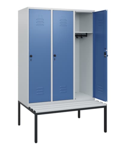 C+P Armoire vestiaire Classic Plus avec banc, largeur de compartiment 400 mm
