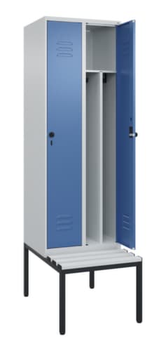 C+P Armoire vestiaire avec banc Classic Plus pour une séparation en noir et blanc, largeur de compartiment 300 mm