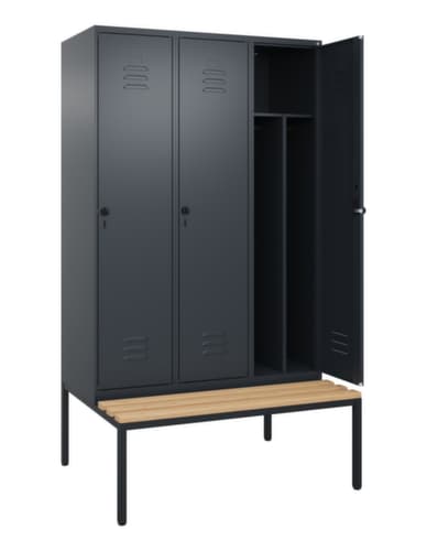 C+P Armoire vestiaire avec banc Classic Plus pour une séparation en noir et blanc, largeur de compartiment 400 mm