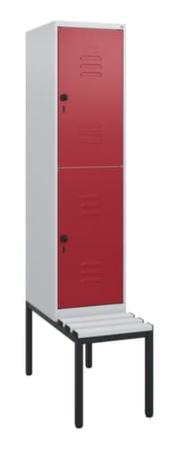 C+P Armoire vestiaire à deux niveaux Classic Plus avec banc, largeur de compartiment 400 mm