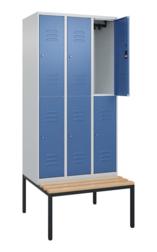 C+P Armoire vestiaire à deux niveaux Classic Plus avec banc, largeur de compartiment 300 mm