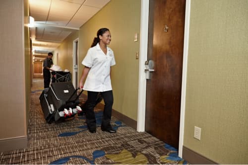 Rubbermaid Kompakter Reinigungstrolley Quick Cart