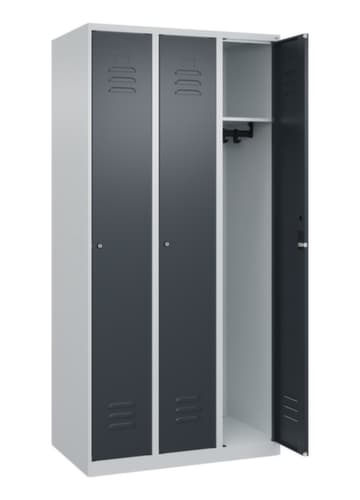 C+P Armoire vestiaire Classic Plus à 3 compartiments, largeur de compartiment 300 mm
