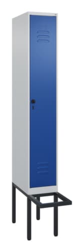 C+P Armoire vestiaire avec banc Classic Plus pour une séparation en noir et blanc, largeur de compartiment 300 mm