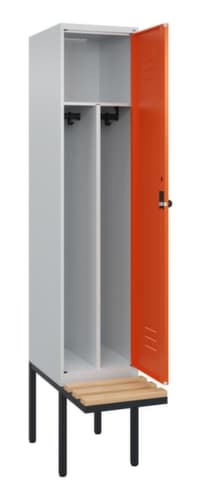 C+P Armoire vestiaire avec banc Classic Plus pour une séparation en noir et blanc, largeur de compartiment 400 mm