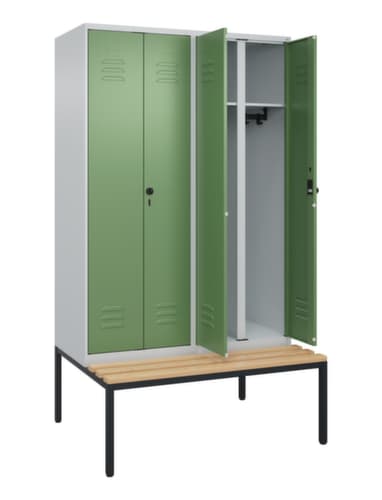 C+P Armoire vestiaire avec banc Classic Plus pour une séparation en noir et blanc, largeur de compartiment 300 mm